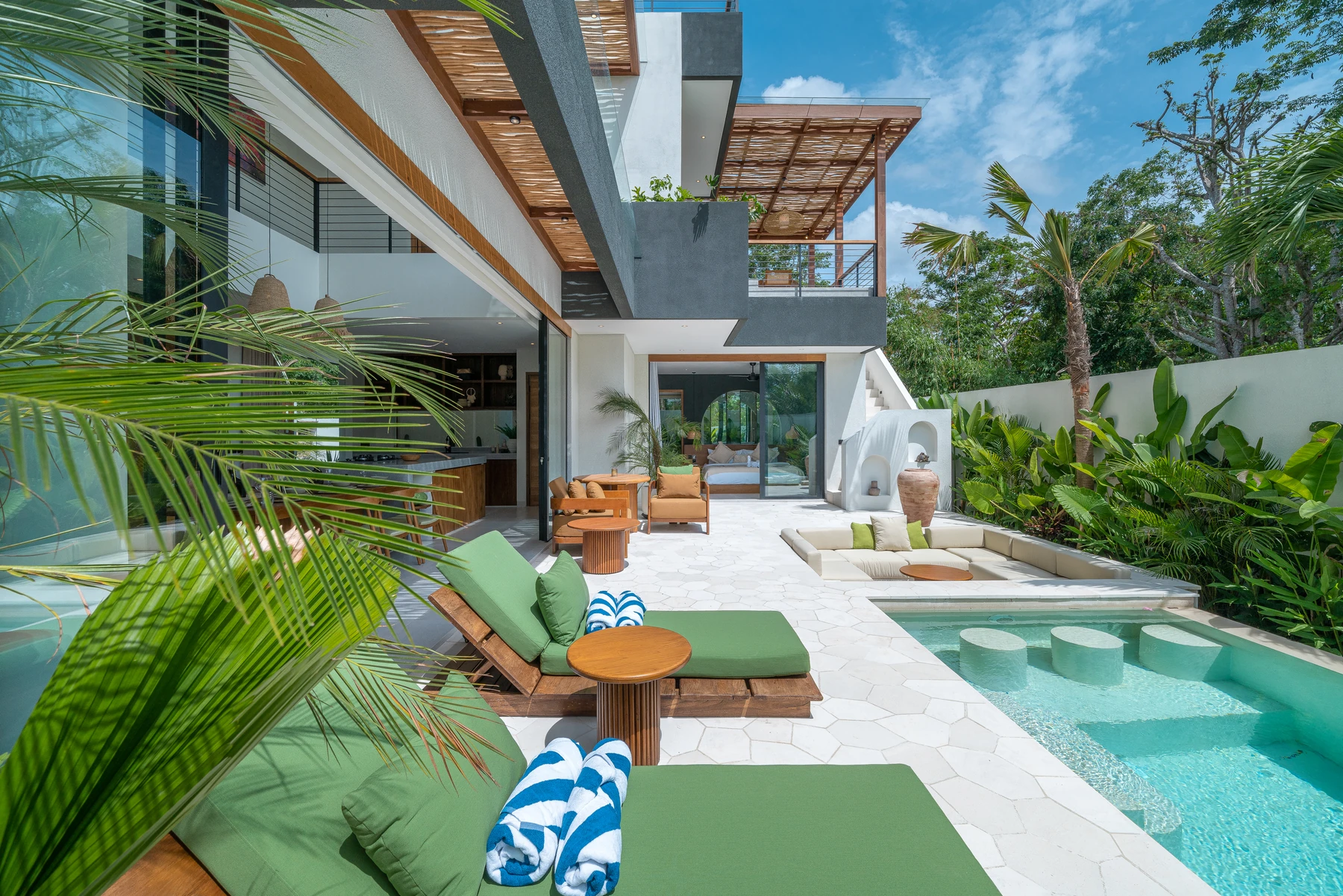 Kusa Villas pool